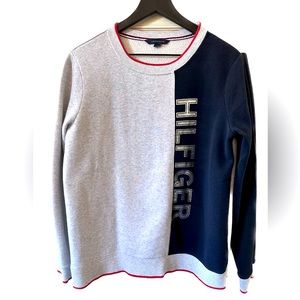 Tommy Hilfiger Crew Neck Sweatshirt, size M color gray, red and blue.
